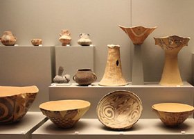Pottery from Sesklo and Dimini